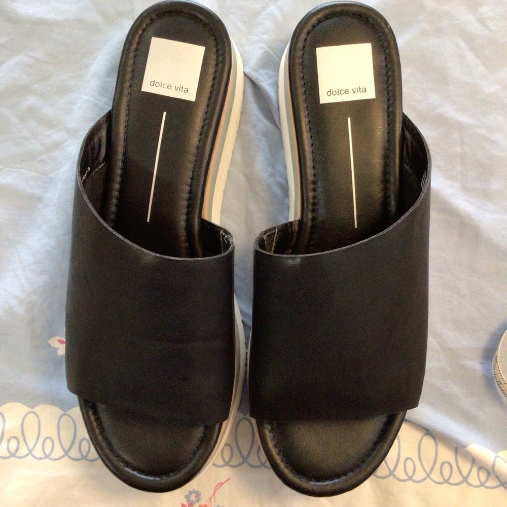 Dolce vita sandals